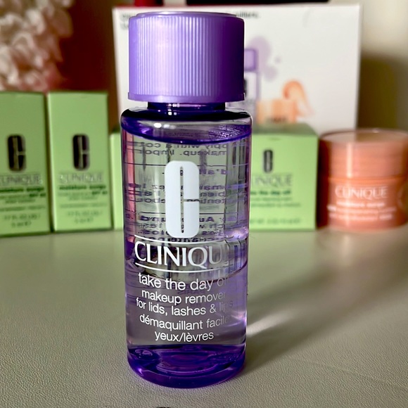 Clinique Bundle! 11 Brand New Pieces Total - Picture 5 of 13